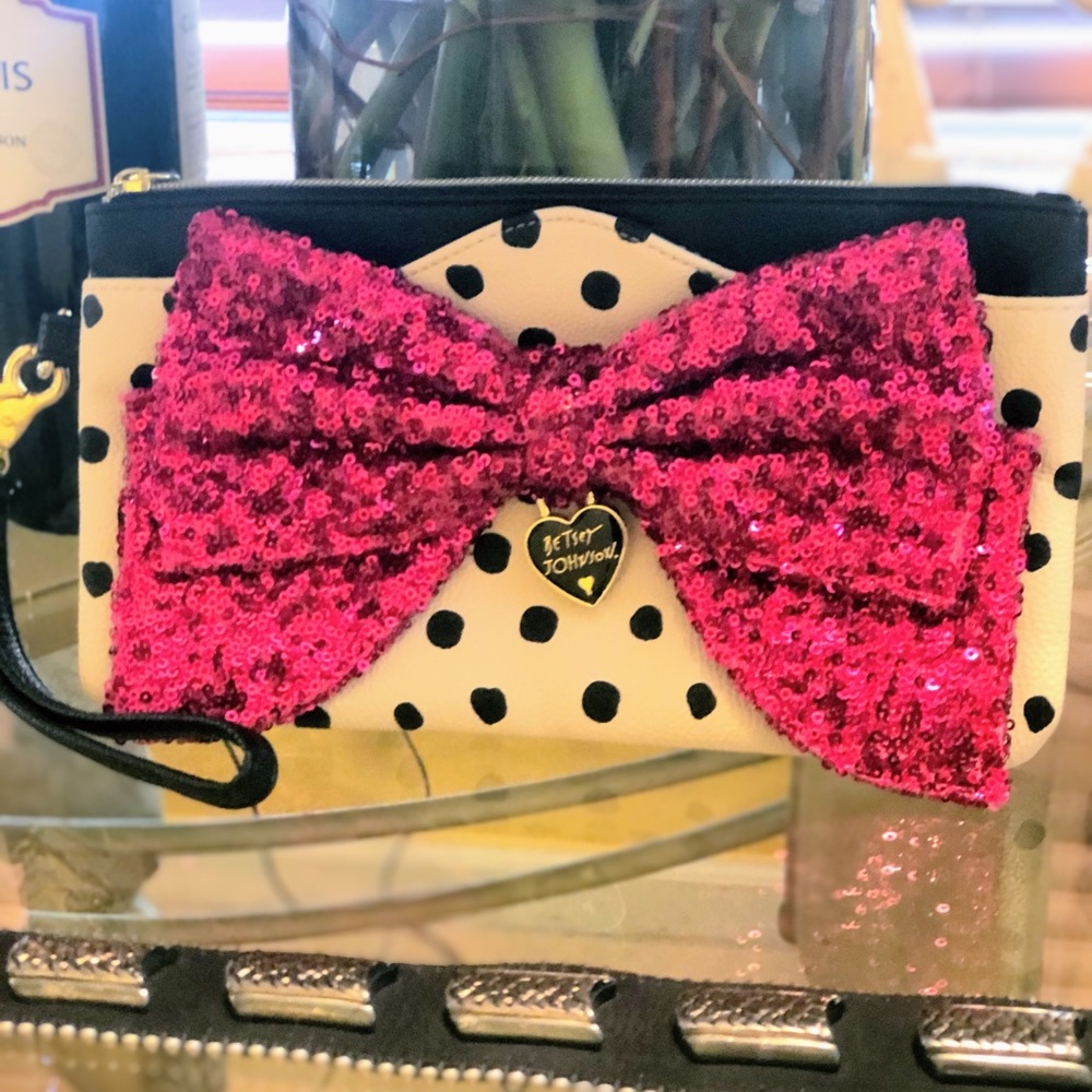 🌺🌸🌼Betsey Johnson🌺🌸🌼